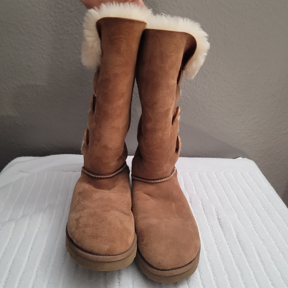UGG Bailey Triple Button